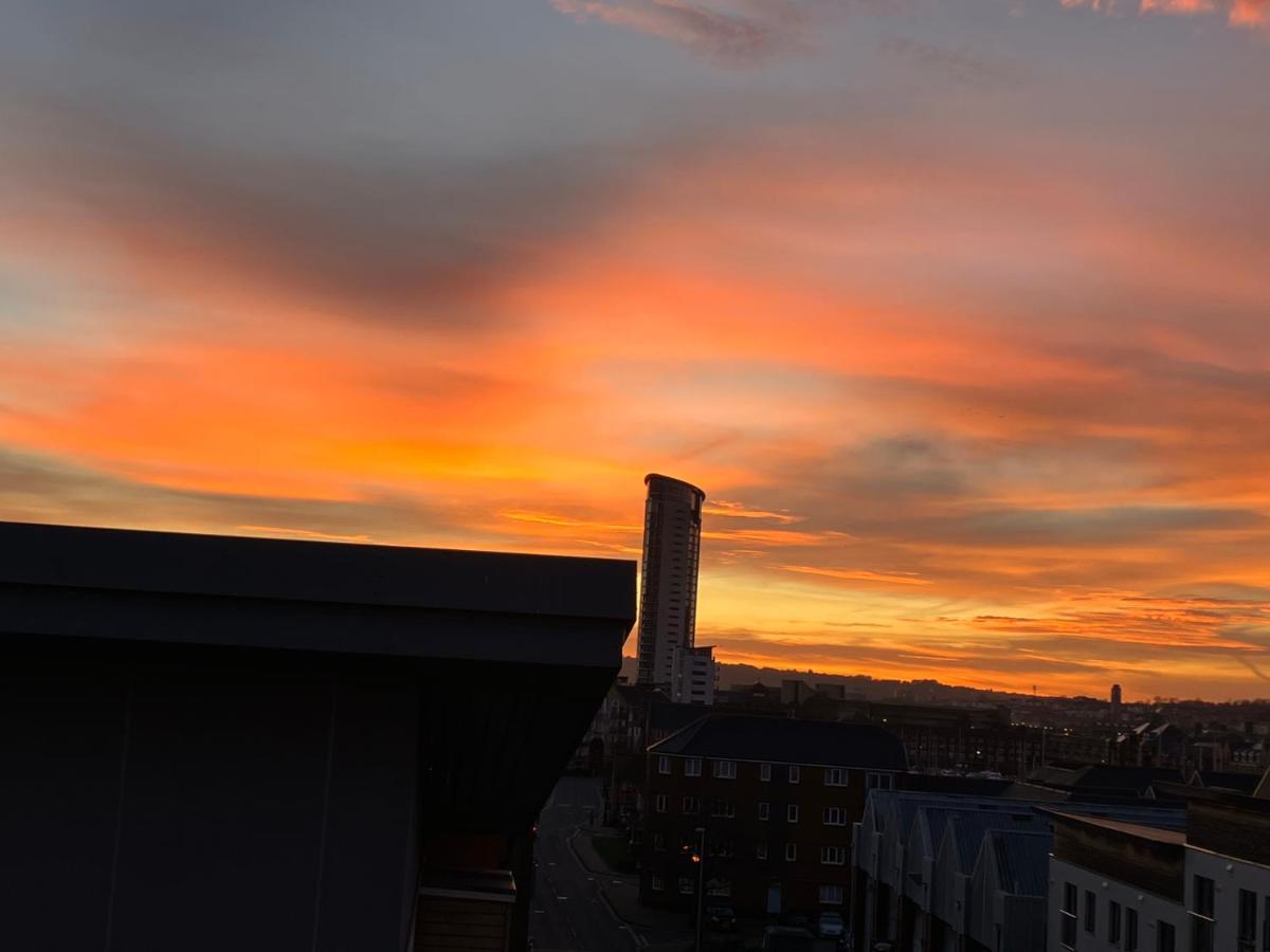 Swansea Bay, Marina & Arena View Mins To Beach & City 외부 사진